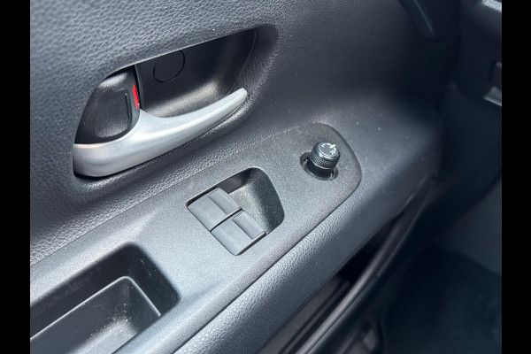 Toyota Aygo X 1.0 VVT-i MT Pulse Bi-tone | Urban Khaki, 17 inch, Privacy glass, Apple CarPlay/Android auto, Airconditioning, Parkeercamera