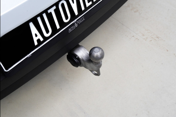 Polestar 2 Long Range Single Motor 78 kWh Pano 360 ° Pilot ACC Alcantara Stuurverwarming Memory seats Elektr. uitklapbare trekhaak Stoelverwarming voor & achter LM velgen