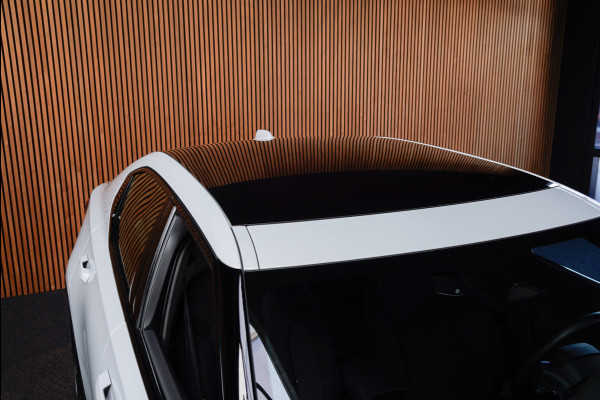 Polestar 2 Long Range Single Motor 78 kWh Pano 360 ° Pilot ACC Alcantara Stuurverwarming Memory seats Elektr. uitklapbare trekhaak Stoelverwarming voor & achter LM velgen