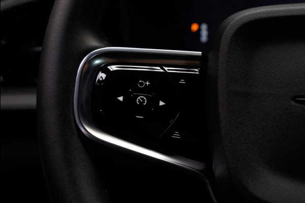 Polestar 2 Long Range Single Motor 78 kWh Pano 360 ° Pilot ACC Alcantara Stuurverwarming Memory seats Elektr. uitklapbare trekhaak Stoelverwarming voor & achter LM velgen