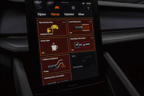 Polestar 2 Long Range Single Motor 78 kWh Pano 360 ° Pilot ACC Alcantara Stuurverwarming Memory seats Elektr. uitklapbare trekhaak Stoelverwarming voor & achter LM velgen