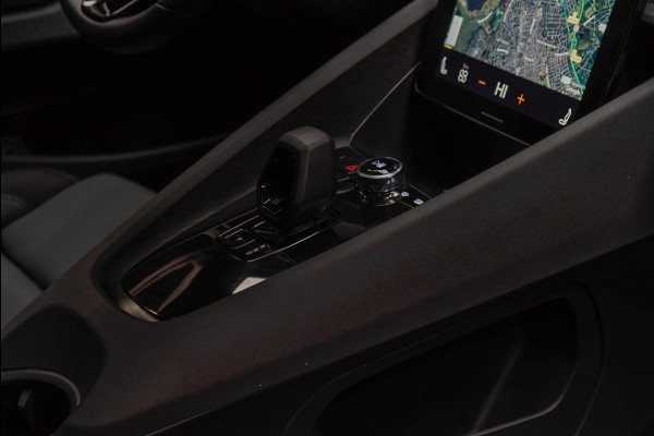 Polestar 2 Long Range Single Motor 78 kWh Pano 360 ° Pilot ACC Alcantara Stuurverwarming Memory seats Elektr. uitklapbare trekhaak Stoelverwarming voor & achter LM velgen