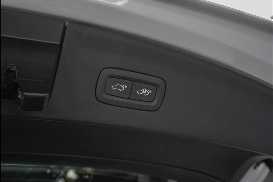 Polestar 2 Long Range Single Motor 78 kWh Pano 360 ° Pilot ACC Alcantara Stuurverwarming Memory seats Elektr. uitklapbare trekhaak Stoelverwarming voor & achter LM velgen