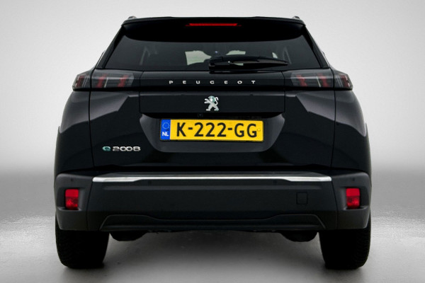 Peugeot e-2008 EV Allure 50 kWh (NAVIGATIE, CARPLAY, CAMERA, STOELVERWARMING, 1e EIGENAAR)