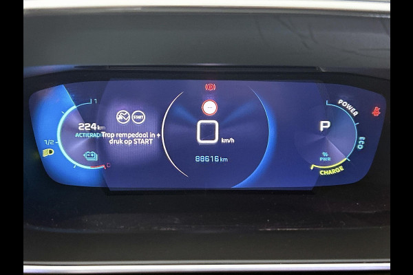 Peugeot e-2008 EV Allure 50 kWh (NAVIGATIE, CARPLAY, CAMERA, STOELVERWARMING, 1e EIGENAAR)