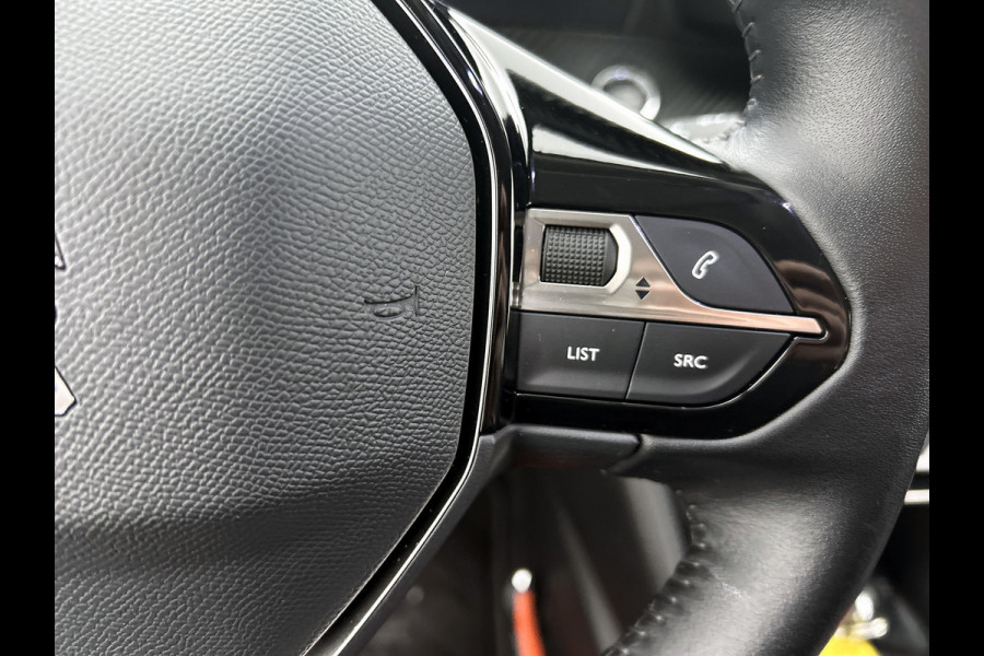 Peugeot e-2008 EV Allure 50 kWh (NAVIGATIE, CARPLAY, CAMERA, STOELVERWARMING, 1e EIGENAAR)