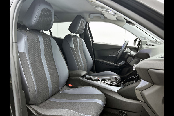 Peugeot e-2008 EV Allure 50 kWh (NAVIGATIE, CARPLAY, CAMERA, STOELVERWARMING, 1e EIGENAAR)
