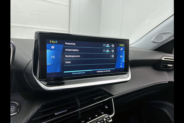 Peugeot e-2008 EV Allure 50 kWh (NAVIGATIE, CARPLAY, CAMERA, STOELVERWARMING, 1e EIGENAAR)