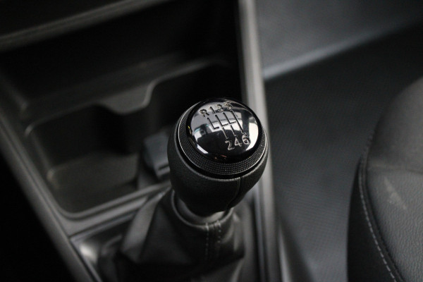 Renault Express 1.5 dCi 95 Comfort + 95pk - Carplay - Camera - Cruise - Airco - Hout - Rijklaar