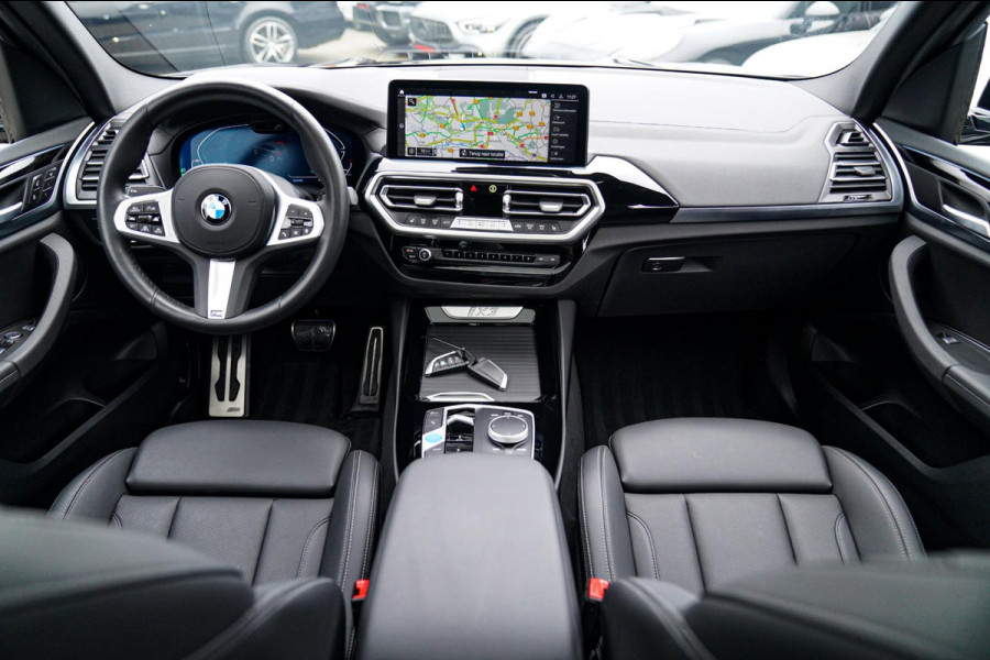 BMW iX3 High Executive 80 kWh | Panorama | incl. BTW | Assisted Driving | Adaptieve Cruise control | Luxe Leder | Stoelverwarming