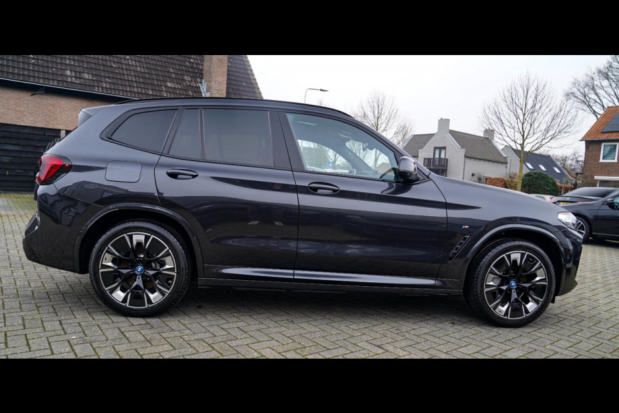 BMW iX3 High Executive 80 kWh | Panorama | incl. BTW | Assisted Driving | Adaptieve Cruise control | Luxe Leder | Stoelverwarming