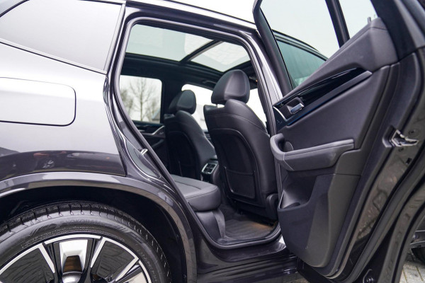 BMW iX3 High Executive 80 kWh | Panorama | incl. BTW | Assisted Driving | Adaptieve Cruise control | Luxe Leder | Stoelverwarming