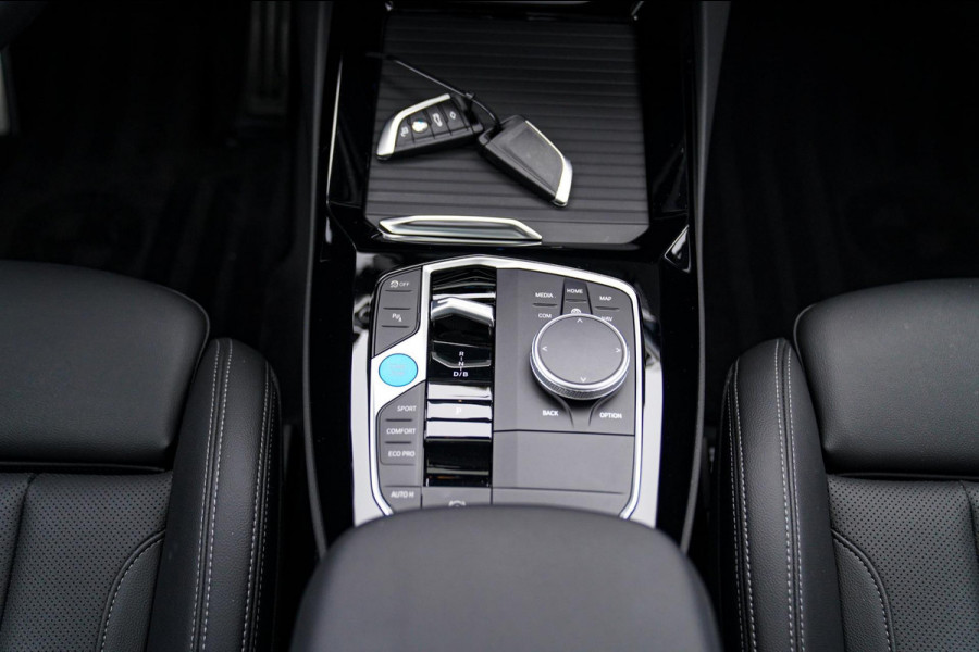 BMW iX3 High Executive 80 kWh | Panorama | incl. BTW | Assisted Driving | Adaptieve Cruise control | Luxe Leder | Stoelverwarming