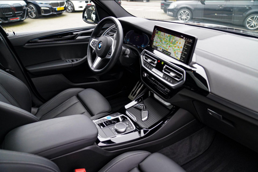 BMW iX3 High Executive 80 kWh | Panorama | incl. BTW | Assisted Driving | Adaptieve Cruise control | Luxe Leder | Stoelverwarming