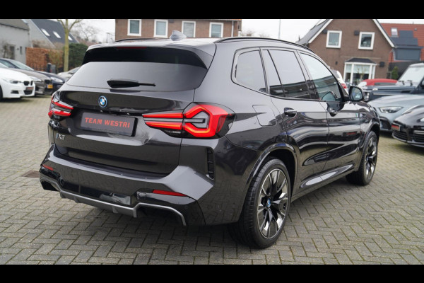 BMW iX3 High Executive 80 kWh | Panorama | incl. BTW | Assisted Driving | Adaptieve Cruise control | Luxe Leder | Stoelverwarming