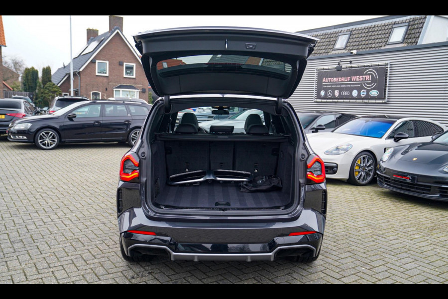 BMW iX3 High Executive 80 kWh | Panorama | incl. BTW | Assisted Driving | Adaptieve Cruise control | Luxe Leder | Stoelverwarming