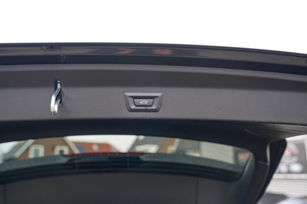 BMW iX3 High Executive 80 kWh | Panorama | incl. BTW | Assisted Driving | Adaptieve Cruise control | Luxe Leder | Stoelverwarming