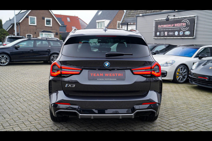 BMW iX3 High Executive 80 kWh | Panorama | incl. BTW | Assisted Driving | Adaptieve Cruise control | Luxe Leder | Stoelverwarming