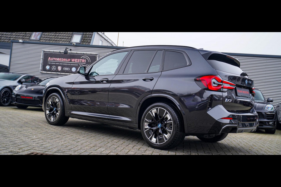 BMW iX3 High Executive 80 kWh | Panorama | incl. BTW | Assisted Driving | Adaptieve Cruise control | Luxe Leder | Stoelverwarming