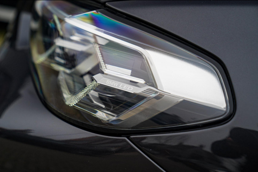 BMW iX3 High Executive 80 kWh | Panorama | incl. BTW | Assisted Driving | Adaptieve Cruise control | Luxe Leder | Stoelverwarming