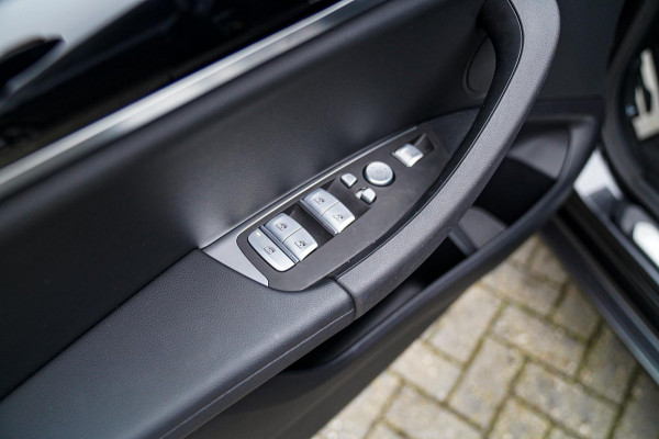 BMW iX3 High Executive 80 kWh | Panorama | incl. BTW | Assisted Driving | Adaptieve Cruise control | Luxe Leder | Stoelverwarming