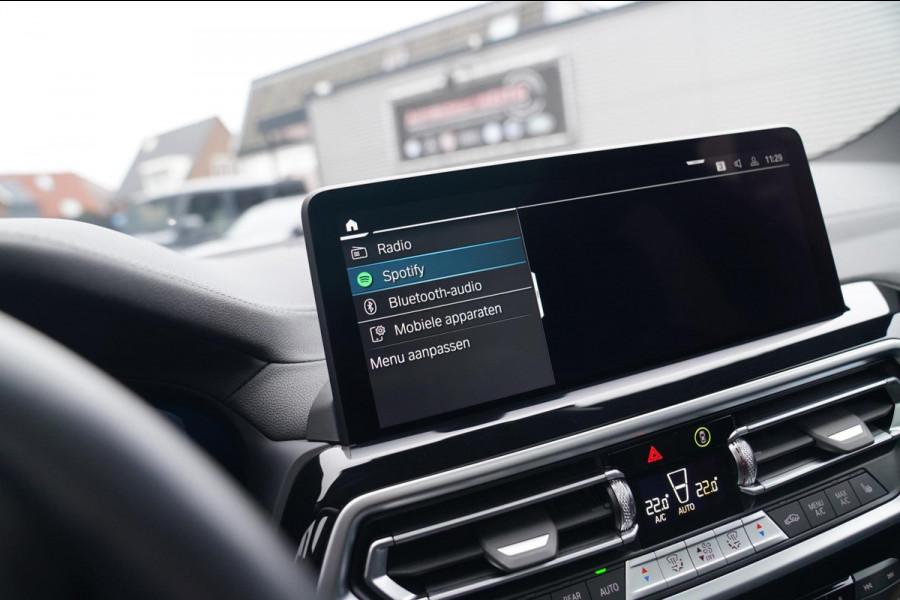 BMW iX3 High Executive 80 kWh | Panorama | incl. BTW | Assisted Driving | Adaptieve Cruise control | Luxe Leder | Stoelverwarming