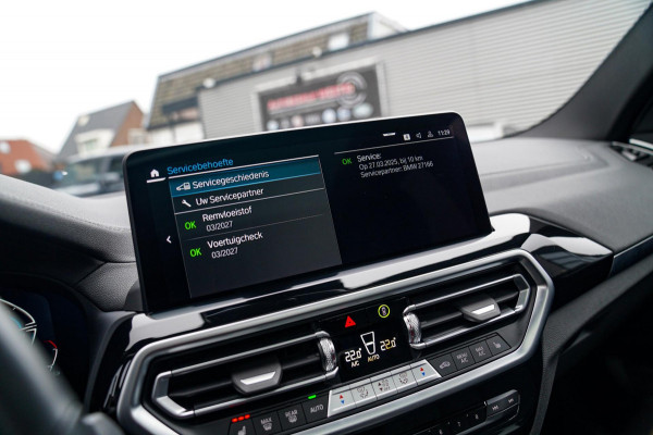 BMW iX3 High Executive 80 kWh | Panorama | incl. BTW | Assisted Driving | Adaptieve Cruise control | Luxe Leder | Stoelverwarming