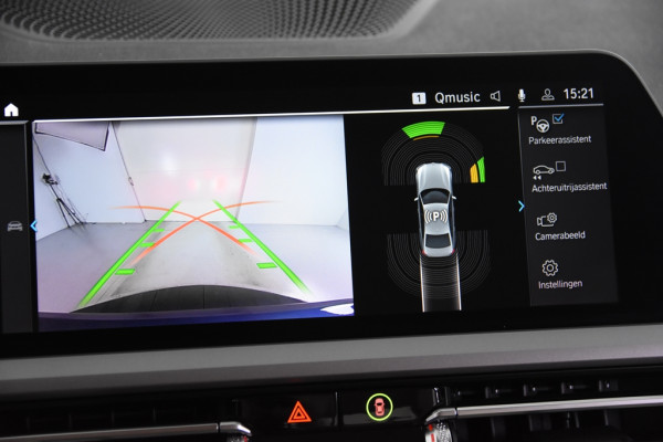 BMW 3-serie 330e Business Edition Plus *1ste Eigenaar*Navigatie*Park assist*