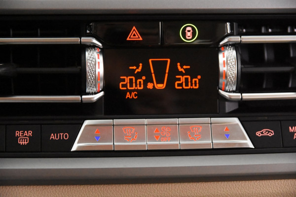 BMW 3-serie 330e Business Edition Plus *1ste Eigenaar*Navigatie*Park assist*