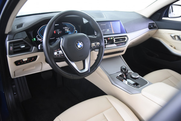 BMW 3-serie 330e Business Edition Plus *1ste Eigenaar*Navigatie*Park assist*