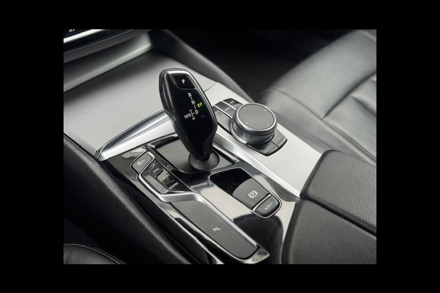 BMW 5 Serie Touring 520d Executive - Trekhaak - Keyless -LED