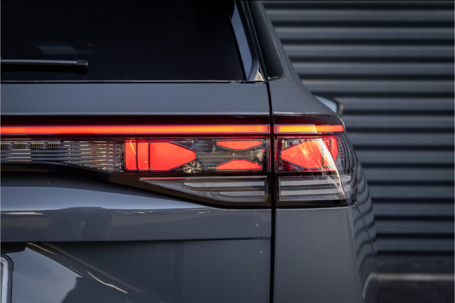 Volkswagen Tayron 1.5 eHybrid 272pk R-Line Edition Black Style