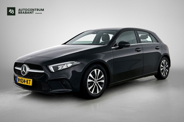 Mercedes-Benz A-Klasse 180 Business Solution (NAVIGATIE, STOELVERWARMING, CAMERA, 1e EIGENAAR, GOED ONDERHOUDEN)