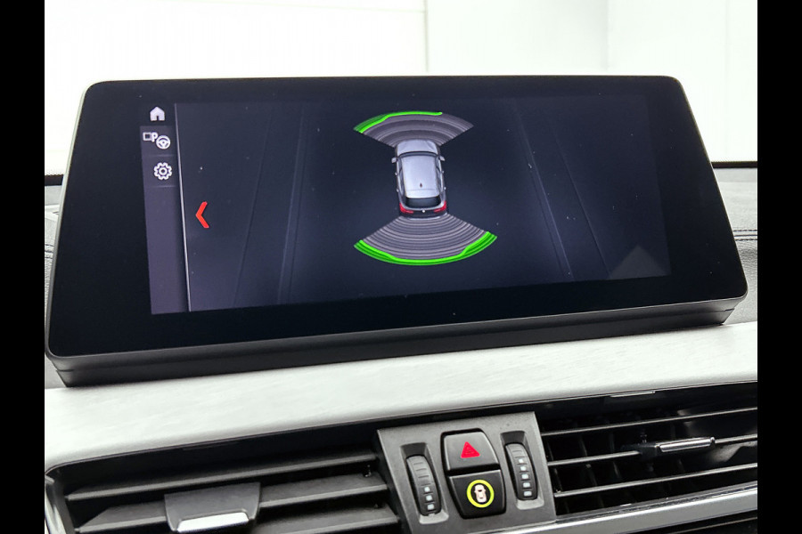 BMW X1 SDrive18i High Executive M Sport (M-PAKKET, SFEER, CAMERA, LED, SPORTSTOELEN, STOELVERWARMING, DEALER ONDERHOUDEN)