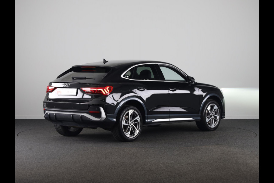 Audi Q3 Sportback 45 TFSI e S Edition 245pk | Parkeercamera | Trekhaak | Navigatie | Keyless entry | 19 inch Lichtmetalen velgen