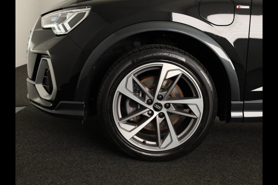 Audi Q3 Sportback 45 TFSI e S Edition 245pk | Parkeercamera | Trekhaak | Navigatie | Keyless entry | 19 inch Lichtmetalen velgen