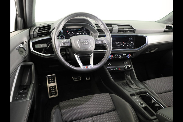 Audi Q3 Sportback 45 TFSI e S Edition 245pk | Parkeercamera | Trekhaak | Navigatie | Keyless entry | 19 inch Lichtmetalen velgen