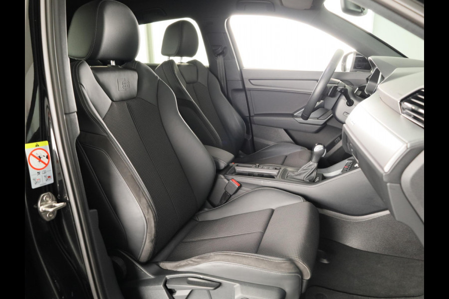 Audi Q3 Sportback 45 TFSI e S Edition 245pk | Parkeercamera | Trekhaak | Navigatie | Keyless entry | 19 inch Lichtmetalen velgen
