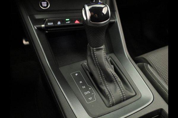Audi Q3 Sportback 45 TFSI e S Edition 245pk | Parkeercamera | Trekhaak | Navigatie | Keyless entry | 19 inch Lichtmetalen velgen