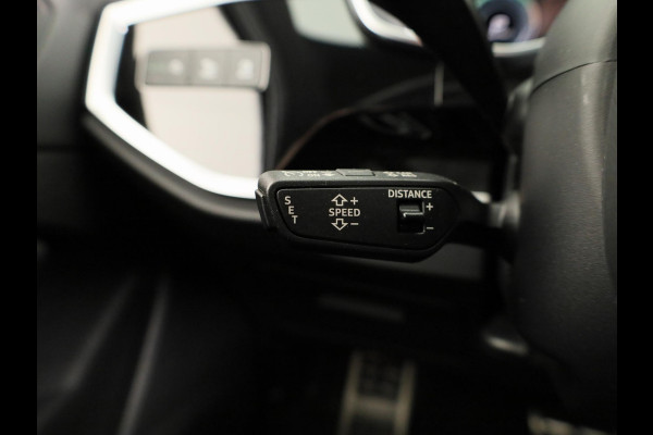 Audi Q3 Sportback 45 TFSI e S Edition 245pk | Parkeercamera | Trekhaak | Navigatie | Keyless entry | 19 inch Lichtmetalen velgen
