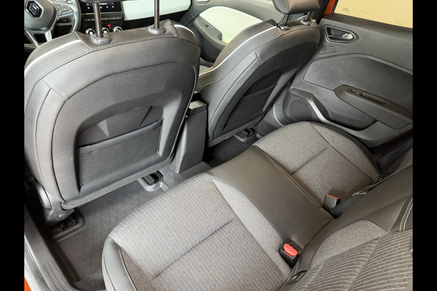 Renault Clio 1.0 TCe 90pk Automaat | Groot Navi | 360 | 17" | PDC V+A | Stoel & stuur verwarming | Keurig nette auto |