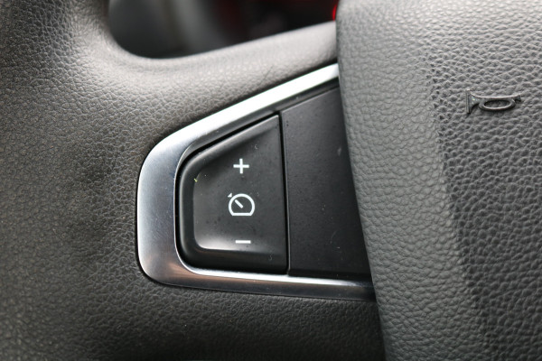 Renault Master 2.3 dCi 135pk L2 H2 Airco Navigatie Camera Trekhaak