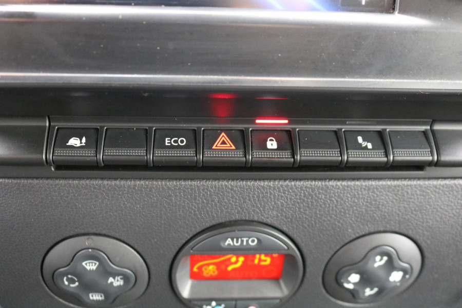 Renault Master 2.3 dCi 135pk L2 H2 Airco Navigatie Camera Trekhaak