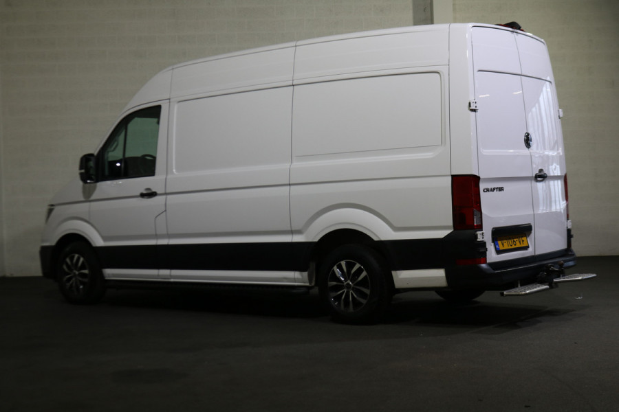 Volkswagen Crafter 2.0 TDI 177pk L3 H3 Automaat Airco Navigatie Camera Trekhaak