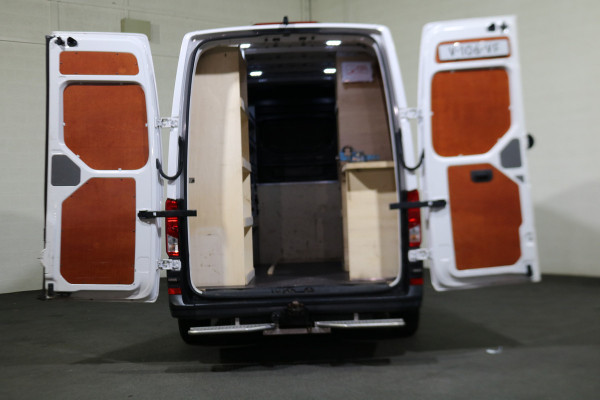 Volkswagen Crafter 2.0 TDI 177pk L3 H3 Automaat Airco Navigatie Camera Trekhaak