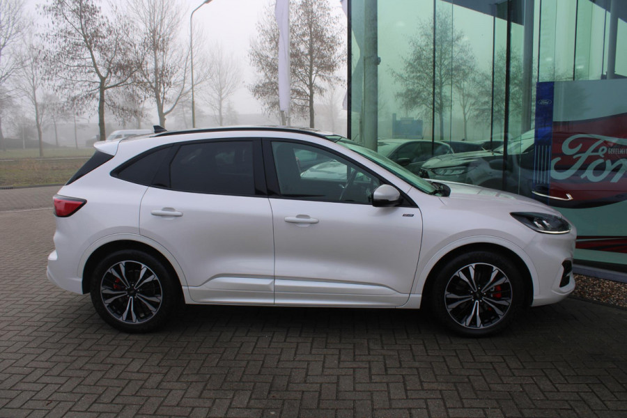 Ford Kuga 2.5 PHEV ST-Line X | Panoramadak | Adaptive cruise control | Head up Display | Winter Pack | Camera | 19 inch | Rode remklauwen