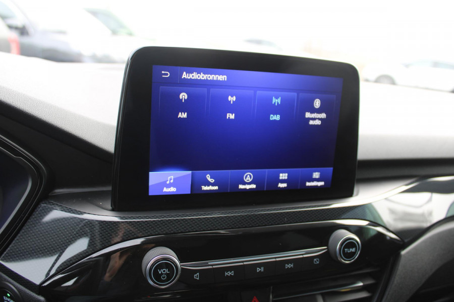 Ford Kuga 2.5 PHEV ST-Line X | Panoramadak | Adaptive cruise control | Head up Display | Winter Pack | Camera | 19 inch | Rode remklauwen