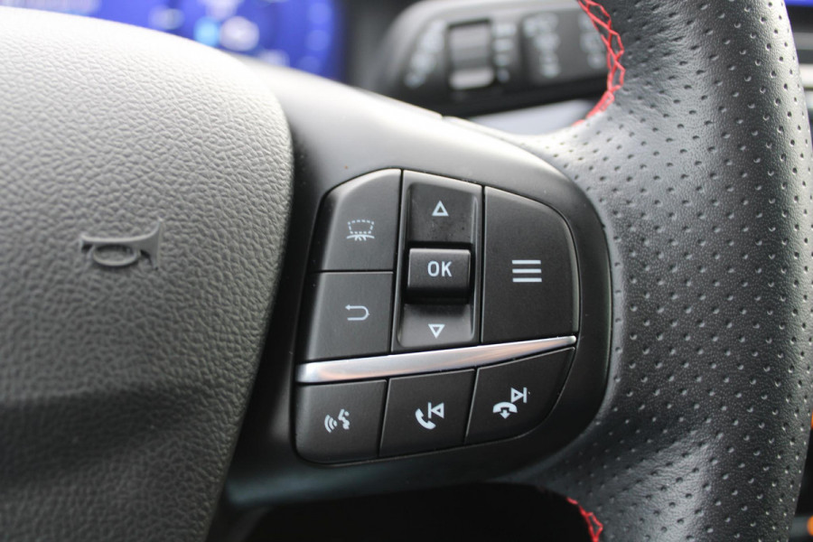 Ford Kuga 2.5 PHEV ST-Line X | Panoramadak | Adaptive cruise control | Head up Display | Winter Pack | Camera | 19 inch | Rode remklauwen