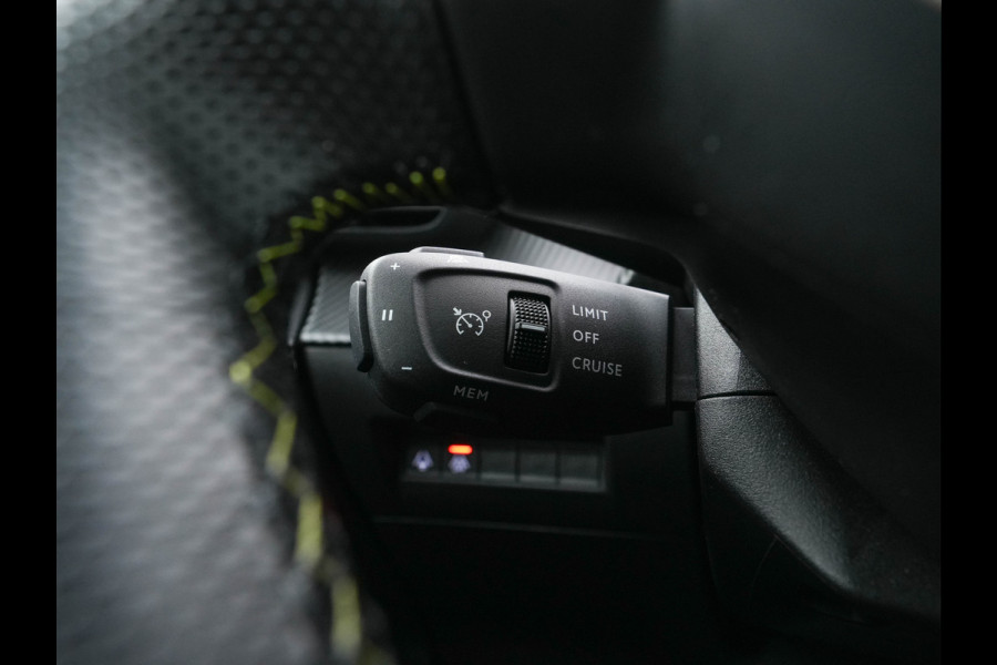 Peugeot e-208 EV GT Pack 50 kWh (3-Fase-11kW) {SOH-86%} (INCL-BTW) *HEATPUMP | PANO | FULL-LED | DIGI-COCKPIT | BLINDSPOT | CAMERA | LEATHER-ALCANTARA | AMBIENTLIGHT | NAVI-FULLMAP | LANE-ASSIST | KEYLESS | DAB | CCS-FASTLOADER | HEATED-SPORTSEATS