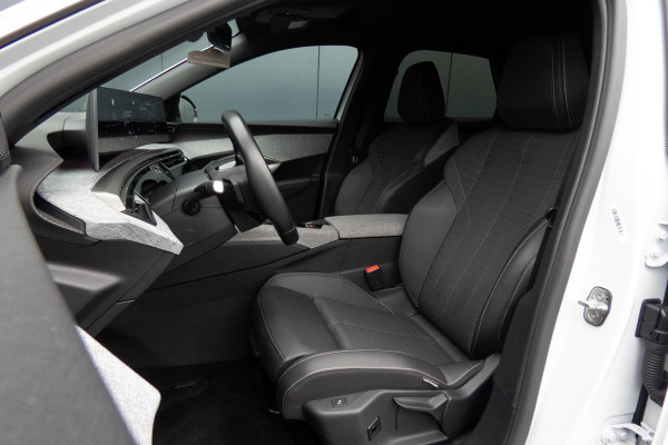 Peugeot 3008 1.2 Hybrid 136 GT | STOELVERWARMING | ACC | STUURWIELVERWARMING | CAMERA | SFEERVERLICHTING